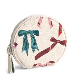 VERA BRADLEY Round Zip Pouch
in Rows of Bows Faux Leather NET MSRP: $39.00